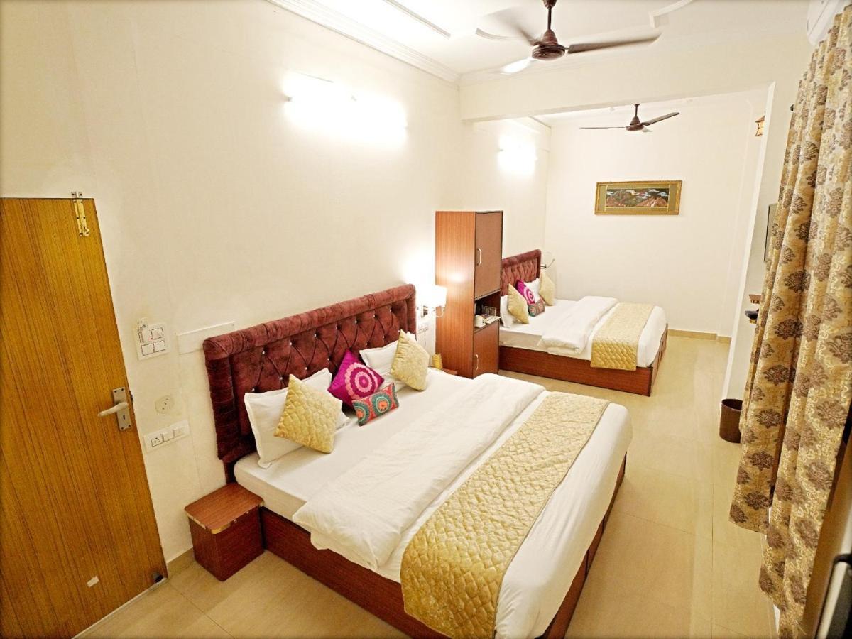 The Neeraj Palace Rishīkesh Exterior foto