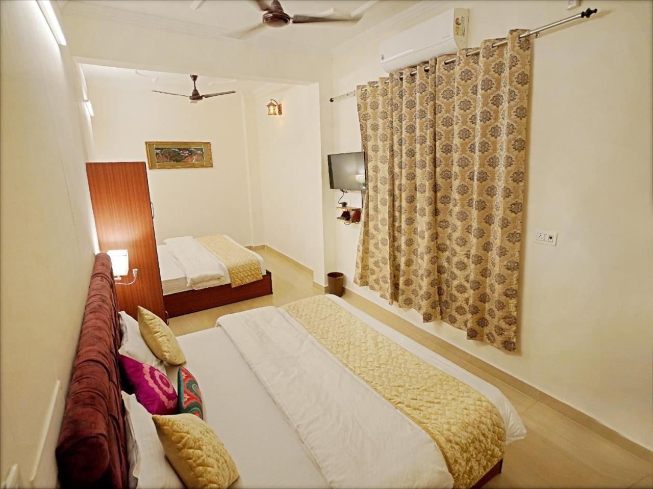 The Neeraj Palace Rishīkesh Habitación foto
